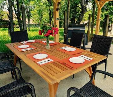 Фото номера Дом с 3 спальнями Дома для отпуска Guest House Stoyanovata Kashta - Стояновата къща г. Елена 11