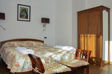 Фото номера Дом с 3 спальнями Дома для отпуска Guest House Stoyanovata Kashta - Стояновата къща г. Елена 16